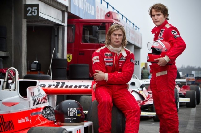 크리스헴스워스(좌부터/ChrisHemsworth/영화배우),다니엘브뢸(DanielBruhl/영화배우)
Based on a true story, race-car drivers James Hunt (Chris Hemsworth) and Austrian Niki Lauda are young and talented, and both are looking to win it big. After a Formula Three race in 1970 at the Crystal Palace circuit in England, where both their cars spin out-of-control but Hunt ultimately wins the race, the two begin to view each other as rivals.