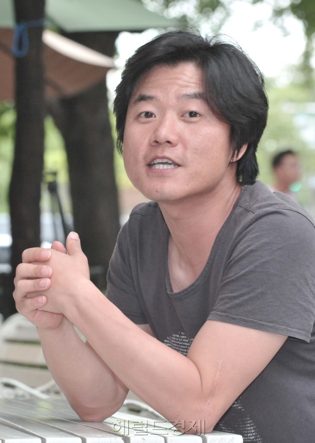 KBS 나영석PD.<br />정희조 기자/checho@heraldm.com 110712
KBS 나영석PD.
정희조 기자/checho@heraldm.com 110712