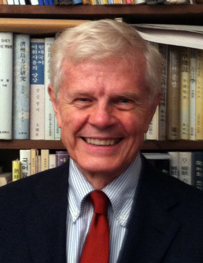 로버트램지(RobertRamsey/교수/언어학자/미국메릴랜드대학교교수)
Robert Ramsey, director of the center of East Asian Studies at the University of Maryland, is to receive an Order of Cultural Merit from the Korean government, along with nine others who have contributed to the study and promotion of Hangeul, the Culture Ministry said Monday.