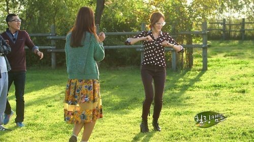 백지영(좌부터/가수),성유리(탤런트/가수/핑클)
국민요정’ 걸그룹 핑클 출신 성유리가 막춤으로 시청자들에게 웃음을 선사했다.