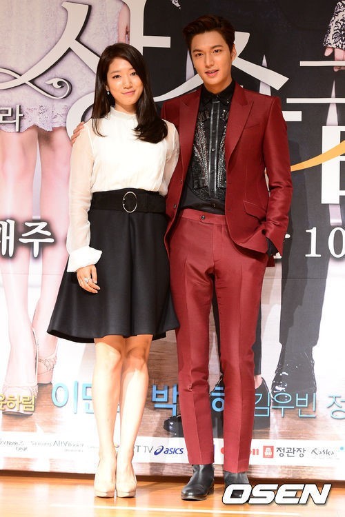 박신혜(좌부터/탤런트/영화배우),이민호(탤런트/영화배우)
배우 박신혜와 이민호 주연의 드라마 ‘상속자들‘의 제작발표회가 열렸다.