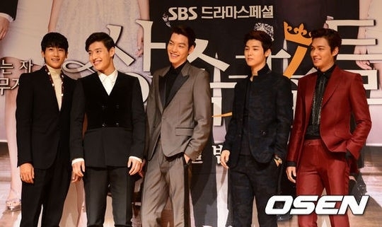 박형식(좌부터/가수/ZE:A/제아파이브),강하늘(김하늘/영화배우),김우빈(김현중/모델/탤런트),강민혁(가수/탤런트/CNBLUE),이민호(탤런트/영화배우)
배우 박신혜와 이민호가 출연하는 드라마 ‘상속자들'의 제작발표회가 열렸다.