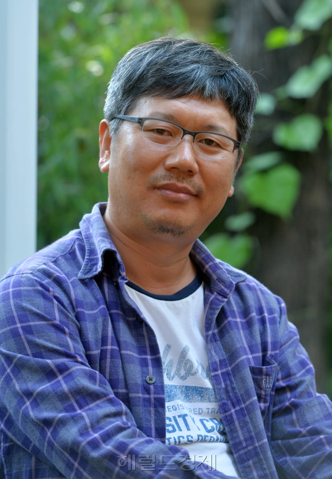 이충렬 감독_워낭소리<br />이상섭 기자. babtong@heraldcorp.com 2013.09.27
이충렬 감독_워낭소리
이상섭 기자. babtong@heraldcorp.com 2013.09.27