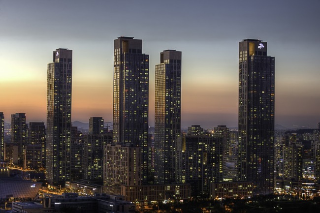 “City Night View” from the October edition of PIK (John Steele)