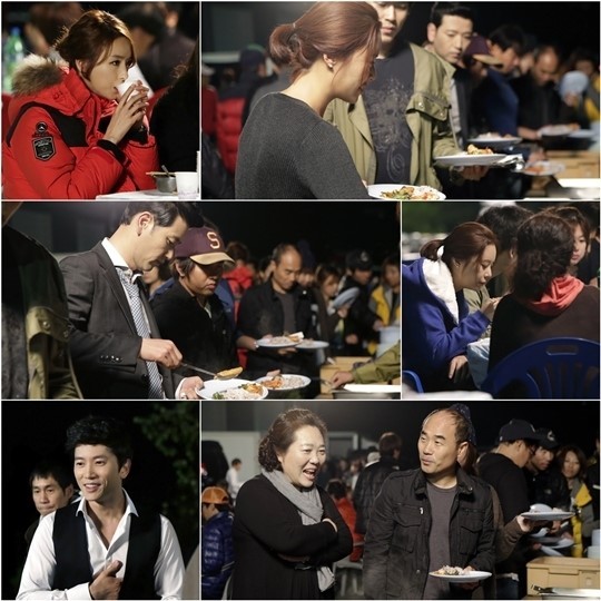 이다희(탤런트/영화배우),황정음(탤런트/가수),지성(곽태근/탤런트/영화배우),배수빈(윤태욱/탤런트/영화배우)
KBS2 수목 드라마 ‘비밀’ 팀의 회식 사진이 공개돼 눈길을 끌었다.