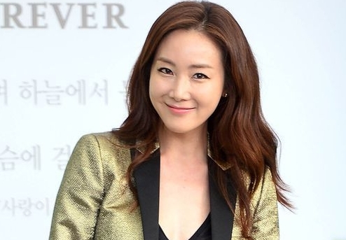 최지우(영화배우/탤런트)
SBS ‘수상한 가정부’가 동시간대 월화드라마 시청률 1위를 차지했다.