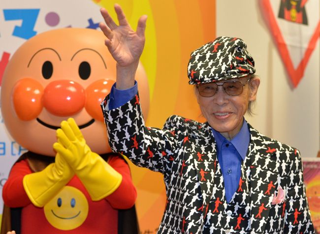 This picture shows Japanese cartoonist Takase Yanashi and his famous character “Anpanman” at his exhibition in Tokyo.   (AFP-Yonhap News)