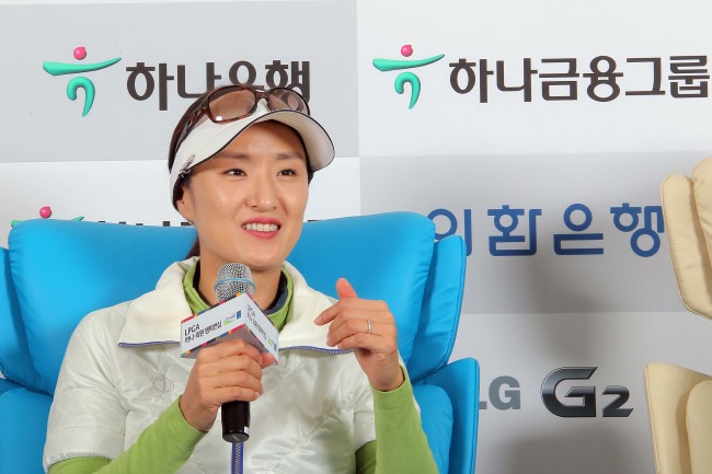 박지은(골퍼)
INCHEON (Yonhap News) ― Ahead of her last professional event, South Korean LPGA golfer Grace Park said Thursday she is looking forward to sharing her final memories on the links with home fans.