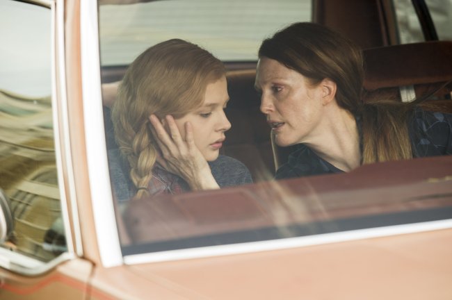 클로이모레츠(좌부터/ChloeMoretz/영화배우),줄리안무어(JulianneMoore/영화배우)
Chloe Moretz (left) and Julianne Moore star in Metro-Goldwyn-Mayer Pictures and Screen Gems’ “Carrie.”   Screen Gems/MCT