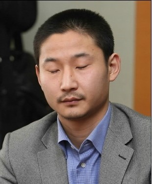 이천수(축구선수/인천유나이티드FC공격수)
폭행 혐의로 불구속 입건된 이천수(32ㆍ인천)가 피해자인 김씨(30)와 합의를 한 것으로 알려졌다.