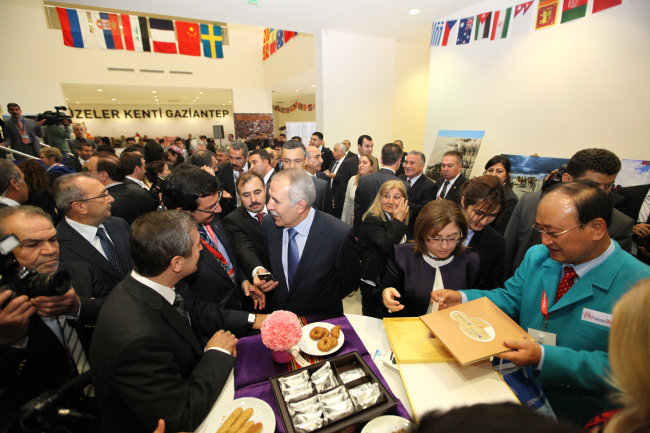 Participants attend the 7th Silk Road Mayors’ Forum held in Gaziantep, Turkey, in November 2012. Yeosu City Government