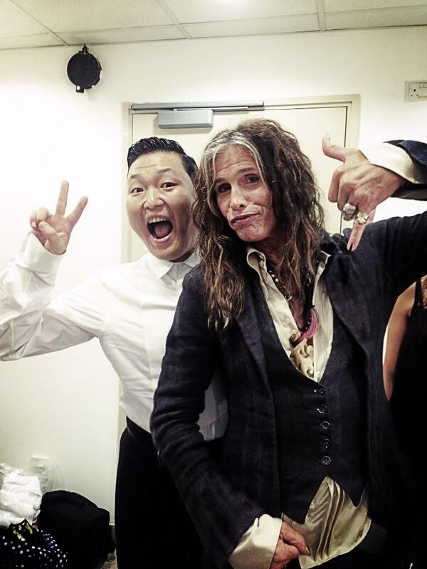 싸이(좌부터/박재상/가수/음악PD),스티븐타일러(StevenTyler/가수/에어로스미스)
Psy (left) and Aerosmith’s Steven Tyler.   Psy Official Twitter