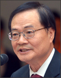 최경수(금융인/전정무직공무원/한국거래소이사장)
최경수 한국거래소 이사장도 ‘2013 코스닥 상장기업 취업박람회’에 상당한 의미를 부여했다.