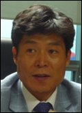 이순종(기업인/쎄미시스코대표이사)
이 대표는 “국내 취업시장은 철저하게 대기업 위주의 구조”라며 “취업시장에서 인재가 자신의 개성과 자질을 살릴 수 있고 함께 성장하는 성취감도 느낄 수 있는 중견기업에 승부를 걸어볼 만하다”고 강조했다.