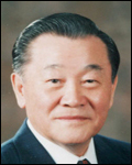 박승복(기업인/샘표식품대표이사회장)
박승복(샘표식품 회장ㆍ사진) 국총회 회장은 23일 서울 세종문화회관에서 국무총리실 출신 친목모임인 ‘국총회’ 정기총회를 연다. 올해로 21번째를 맞는 이번 정기총회에는 한덕수 한국무역협회 회장, 이봉서 한국능률협회 회장, 이연택 새만금위윈회 위원장 등이 참석할 예정이다.