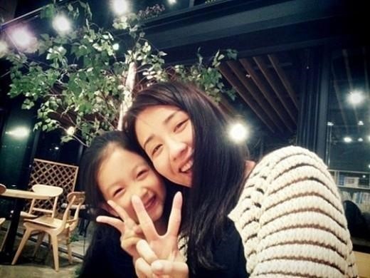 이채미(좌부터/탤런트),박하선(탤런트/영화배우)
배우 박하선과 아역배우 이채미와 함께 찍은 사진을 공개했다.
　