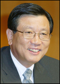 박삼구(기업인/금호아시아나그룹회장)
금호아시아나문화재단(이사장 박삼구)이 금호영재 음악가로 구성된 첼로앙상블과 함께 ‘찾아가는 사랑의 금호아트홀’ 음악회를 연다고 24일 밝혔다.