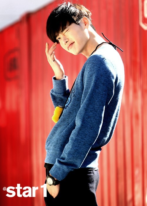 이종석(모델/탤런트)
배우 이종석이 한 매거진과의 인터뷰에서 자신의 기사를 항상 체크한다고 밝혀 눈길을 끌었다.