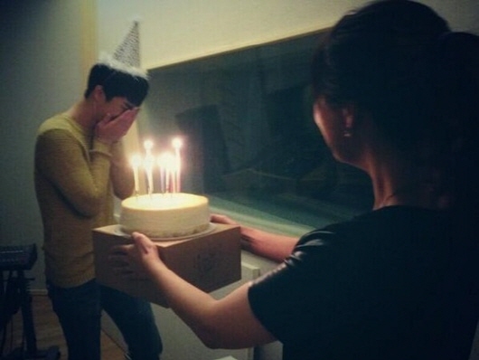 서인국(가수/탤런트)
가수 겸 배우 서인국이 생일파티 인증샷을 공개했다.