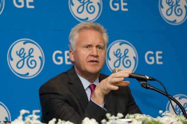제프리이멜트(JeffreyImmelt/기업인/제너럴일렉트릭최고경영자CEO)
GE chairman Jeffrey Immelt speaks at a news conference in Seoul on Friday.    Yonhap News