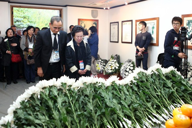 파독 광부 및 간호사 고국방문단이 지난 26일 첨단산업도시 경북 구미를 찾아 즐거운 하루를 보냈다.
