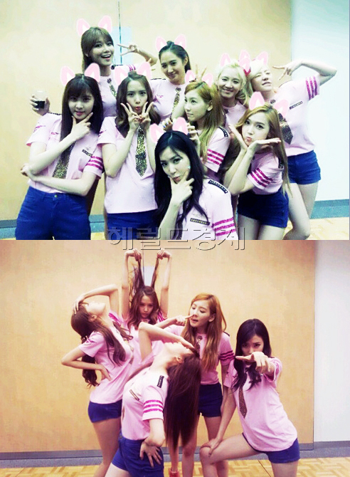 서현(서주현/가수/소녀시대/소녀시대-태티서),최수영(가수/VJ/소녀시대),윤아(임윤아/가수/탤런트/소녀시대),유리(권유리/가수/탤런트/소녀시대),티파니(스테파니황/가수/소녀시대/소녀시대-태티서),태연(김태연/가수/뮤지컬배우/소녀시대/소녀시대-태티서),효연(김효연/가수/소녀시대),제시카(정수연/가수/뮤지컬배우/소녀시대),써니(이순규/가수/소녀시대)
소녀시대 완전체 셀카에 이은 4차원 사진이 화제를 모으고 있다.