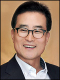 이원준(기업인/롯데면세점대표이사)
롯데면세점이 국내 디자이너 브랜드를 성장시켜 해외에 알릴 수 있도록 적극 후원에 나서겠다는 뜻을 밝혔다.