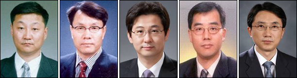 신현재(좌부터/기업인/CJ대한통운부사장),변동식(기업인/CJ헬로비전대표이사/한국자동차경주협회회장/한국케이블TV방송협회회장대행),정문목(기업인/CJ푸드빌대표이사),강신호(기업인/CJ프레시웨이대표이사),김진석(기업인/CJ헬로비전운영총괄)
CJ그룹(회장 이재현)은 변동식 CJ오쇼핑 신임 공동대표와 강석희 CJ주식회사 경영지원총괄 겸 CJ E&M대표이사를 총괄부사장으로 승진시키는 등 91명에 대한 2014년 정기임원인사를 11월1일자로 단행한다고 30일 밝혔다.