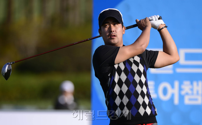 헤럴드 KYJ 투어챔피언십-제주 서귀포시 롯데스카이힐 골프장 힐ㆍ오션 코스(파72ㆍ7228야드) -박재범 선수. [제주=박해묵 기자/mook@heraldcorp.com]
헤럴드 KYJ 투어챔피언십-제주 서귀포시 롯데스카이힐 골프장 힐ㆍ오션 코스(파72ㆍ7228야드) -박재범 선수. [제주=박해묵 기자/mook@heraldcorp.com]
헤럴드 KYJ 투어챔피언십-제주 서귀포시 롯데스카이힐 골프장 힐ㆍ오션 코스(파72ㆍ7228야드) -박재범 선수. [제주=박해묵 기자/mook@heraldcorp.com]
박재범