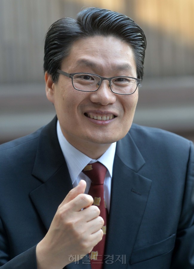 공경호 대표 인터뷰<br />이상섭 기자. babtong@heraldcorp.com 2013.10.25
공경호 대표 인터뷰
이상섭 기자. babtong@heraldcorp.com 2013.10.25
공경호 대표 인터뷰
이상섭 기자. babtong@heraldcorp.com 2013.10.25