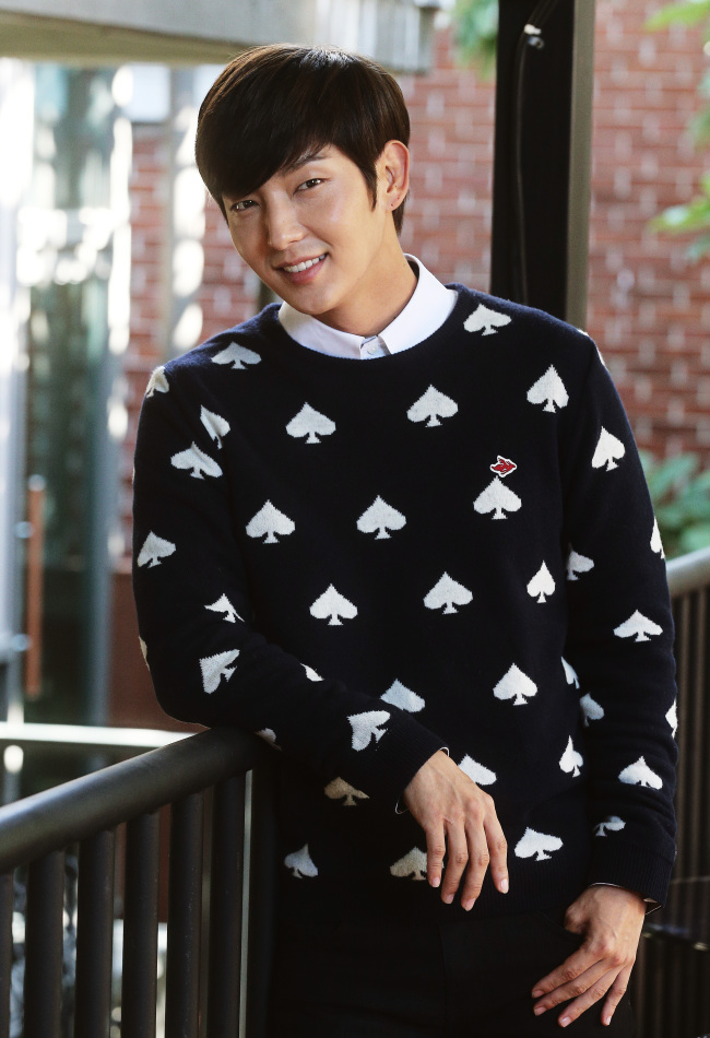 이준기(영화배우/탤런트)
최근 MBC 드라마 '투윅스'에서 열연한 배우 이준기가 아시아 투어에 나선다.