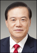 윤진혁(기업인/에스원대표이사사장)
에스원(대표 윤진혁)은 4일 이사회를 열고 삼성에버랜드의 건물관리사업 부문을 4800억원에 영업양수키로 했다고 밝혔다.