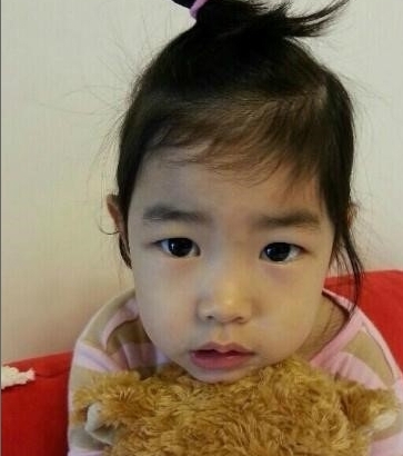 이하루(화제인물)
타블로는 3일 트위터에 “오늘 방송에서 공개된 이하루양의 사진입니다. 형돈 형! 머리 묶으면 딸 맞죠?”라는 글과 함께 사진을 게재했다.