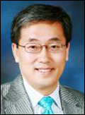 김영도(대학교수/한양대학교교수)
김영도<사진> 한양대학교 교수(신소재공학부)가 최근 부산 해운대그랜드호텔에서 개최된 (사)한국분말야금학회 20주년 기념 행사 및 정기총회에서 제 16대 회장으로선출됐다.
