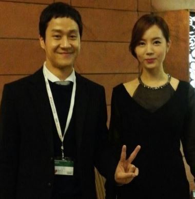 정우(좌부터/김정국/영화배우/탤런트),김유미(탤런트/영화배우)
배우 정우와 김유미가 열애 사실을 인정하자 영화 ‘붉은 가족’ 측이 이에 대한 입장을 밝혔다.