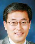 김영도(대학교수/한양대학교교수)
김영도<사진> 한양대학교 교수(신소재공학부)가 최근 부산 해운대그랜드호텔에서 개최된 (사)한국분말야금학회 20주년 기념 행사 및 정기총회에서 제 16대 회장으로선출됐다.