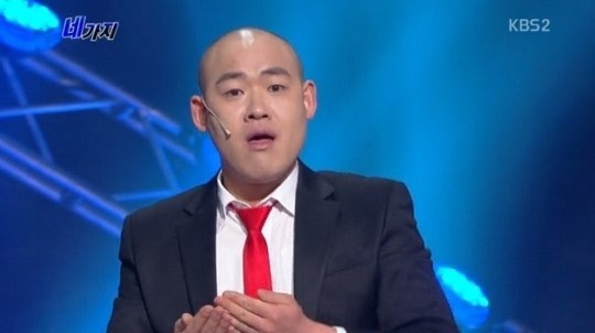 이원구(개그맨)
개그맨 이원구 측이 음주 교통사고에 대해 사과하면서 자숙의 시간을 가지겠다고 밝혔다.