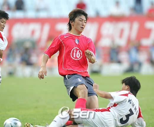 박은선(축구선수/서울시청포워드)
여자 실업축구 WK리그 구단들이 박은선(27·서울시청)의 성별 논란을 제기했다.