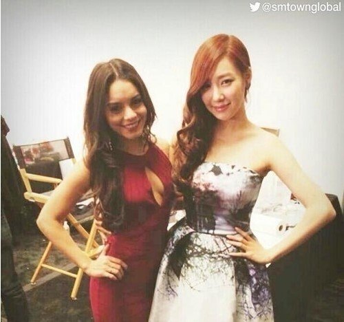 바네사허진스(좌부터/VanessaHudgens/영화배우/가수),티파니(스테파니황/가수/소녀시대/소녀시대-태티서)
걸그룹 소녀시대 티파니와 할리우드 스타 바네사허진스가 함께 찍은 사진이 공개됐다.