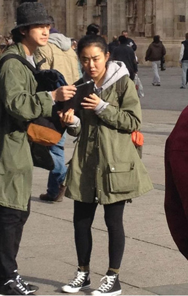 김범(좌부터/김상범/탤런트/영화배우),문근영(영화배우/탤런트)
배우 문근영과 김범이 커플룩이 화제를 모으고 있다.