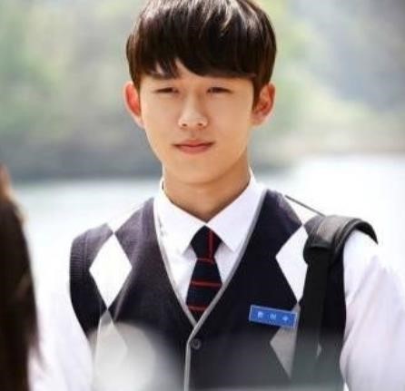 연준석(영화배우/탤런트)
배우 연준석이 tvN 드라마 ‘응답하라 1994’에 특별 출연한다.