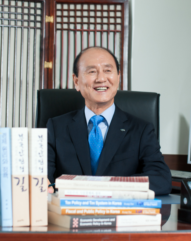 National Pension Service chairman Choi Kwang.   NPS