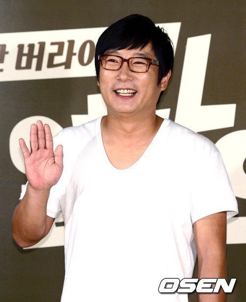 이수근(개그맨/MC)
개그맨 이수근이 ‘1박2일’에서 하차하는 것으로 알려진 가운데, KBS측은 말을 아끼고 있어 이목이 쏠리고 있다.