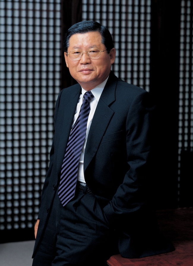 Hur Dong-soo, chairman of GS Caltex Foundation.   Korean Business Council for the Arts