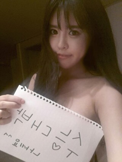 박경은(모델)
모델 박경은이 수능을 치른 수험생들에게 화끈한(?) 응원 메시지를 전해 화제다.