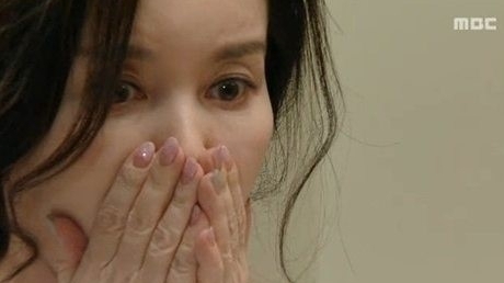 임예진(임기희/탤런트/영화배우)
드라마 ‘오로라공주' 속 임예진의 갑작스런 하차로 논란이 일자, MBC ‘오로라공주’ 제작진이 공식 입장을 밝혔다.