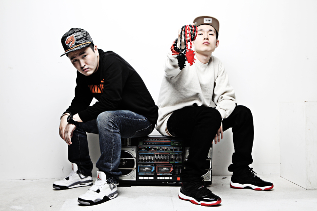 Minos (left) and RHYME-A- of Noise Mob.   Noise Mob
