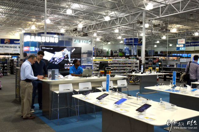 ‘베스트 바이(BEST BUY)’
고속도로 주변에 있는 대형 전자매장. 삼성, LG 등 국내 가전업체가 일본의 소니를 압도했다.