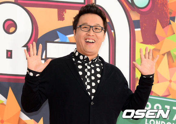 정준하(MC/영화배우)
개그맨 정준하의 “힘내자”는 트윗에 누리꾼들이 깜짝 놀랐다.
　