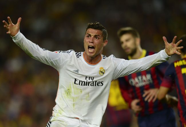 크리스티아누호날두(CristianoRonaldo/축구선수/레알마드리드포워드)
Real Madrid forward Cristiano Ronaldo has his eyes set on the world player award.   AFP-Yonhap News